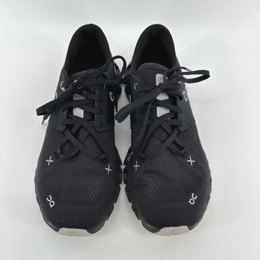 On Running Women's Black and White Cloud Sneakers - Picture 4 of 8